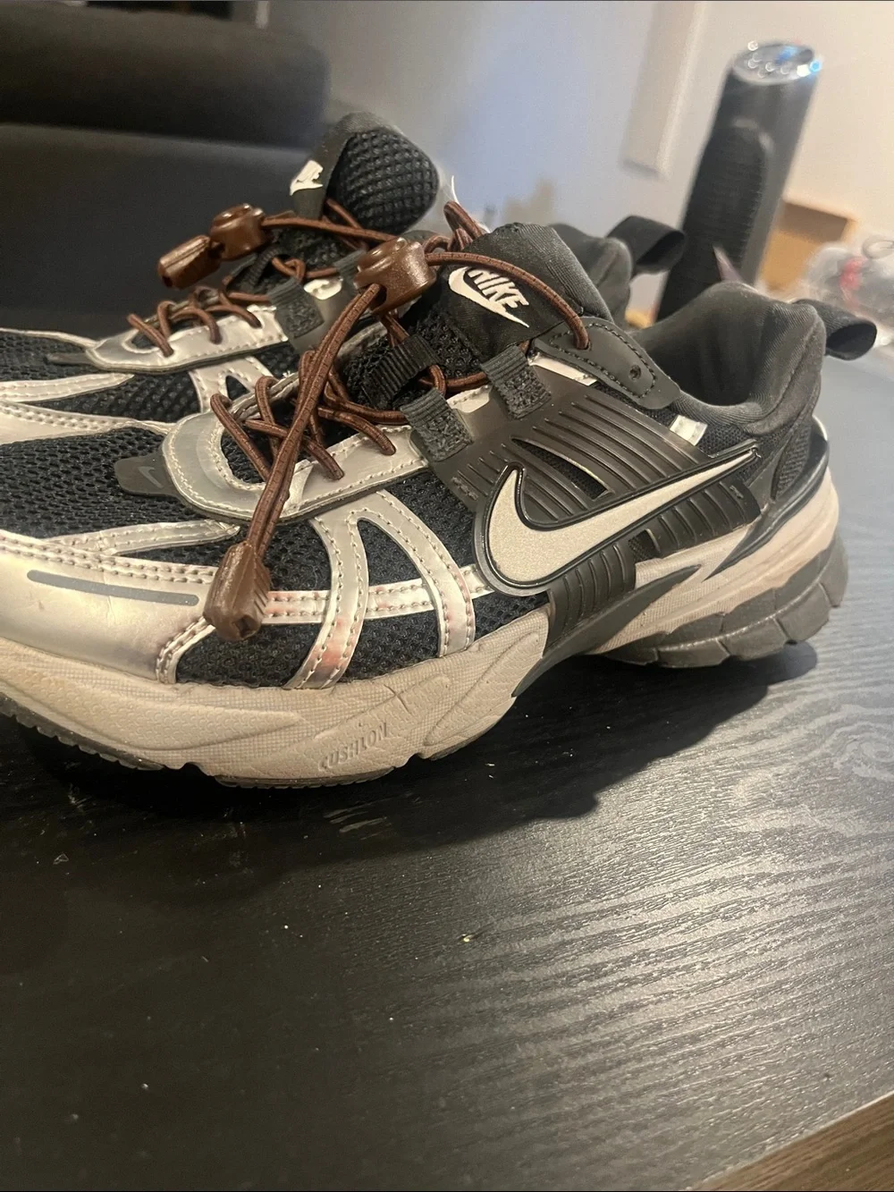 Nike Wmns V2K Run 'Black Metallic Silver' - Picture 1 of 8